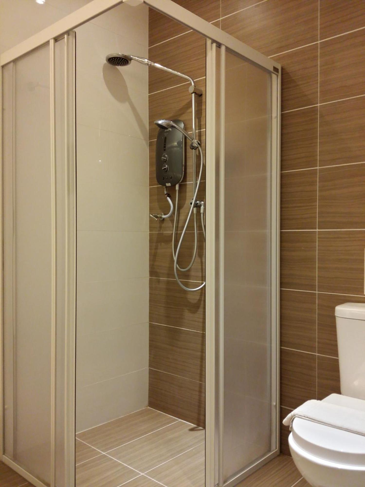 D Elegance Hotel Nusajaya  Habitación foto